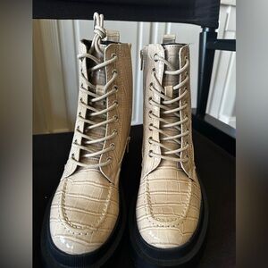 NWT Leather Ankle Boots, embossed beige. 7.